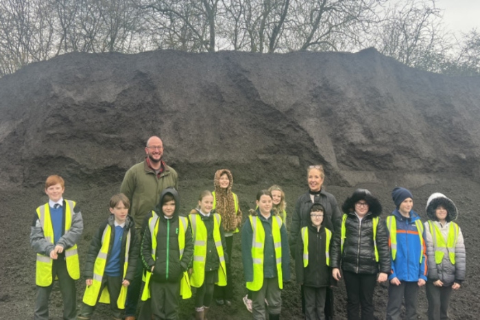 Worcestershire CC delivers learning day for pupils at gritting depot